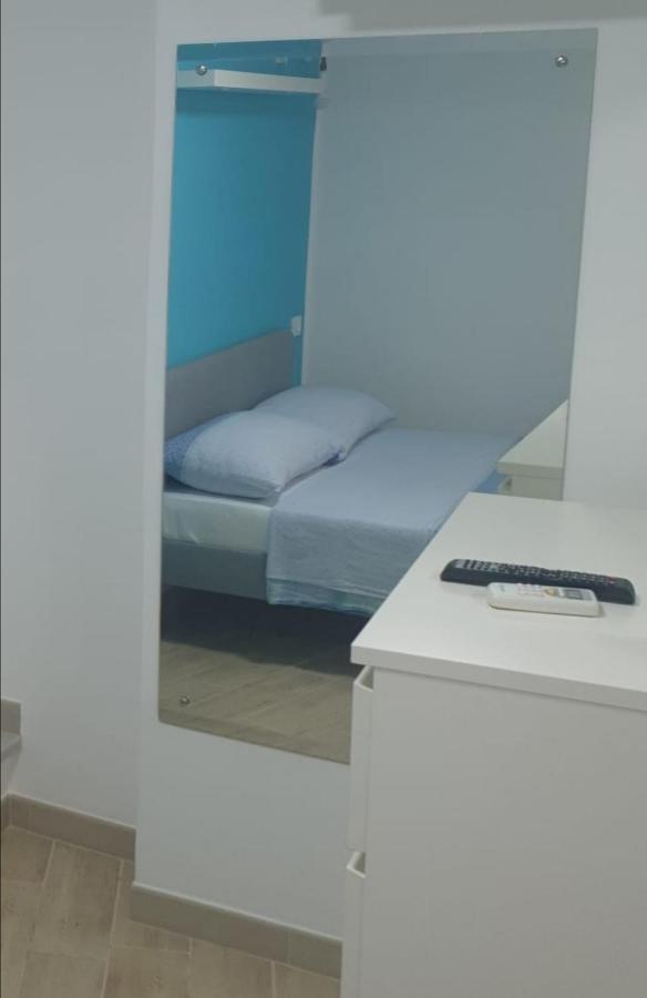 Studio Flat In The Center Of The Appartamento Napoli
